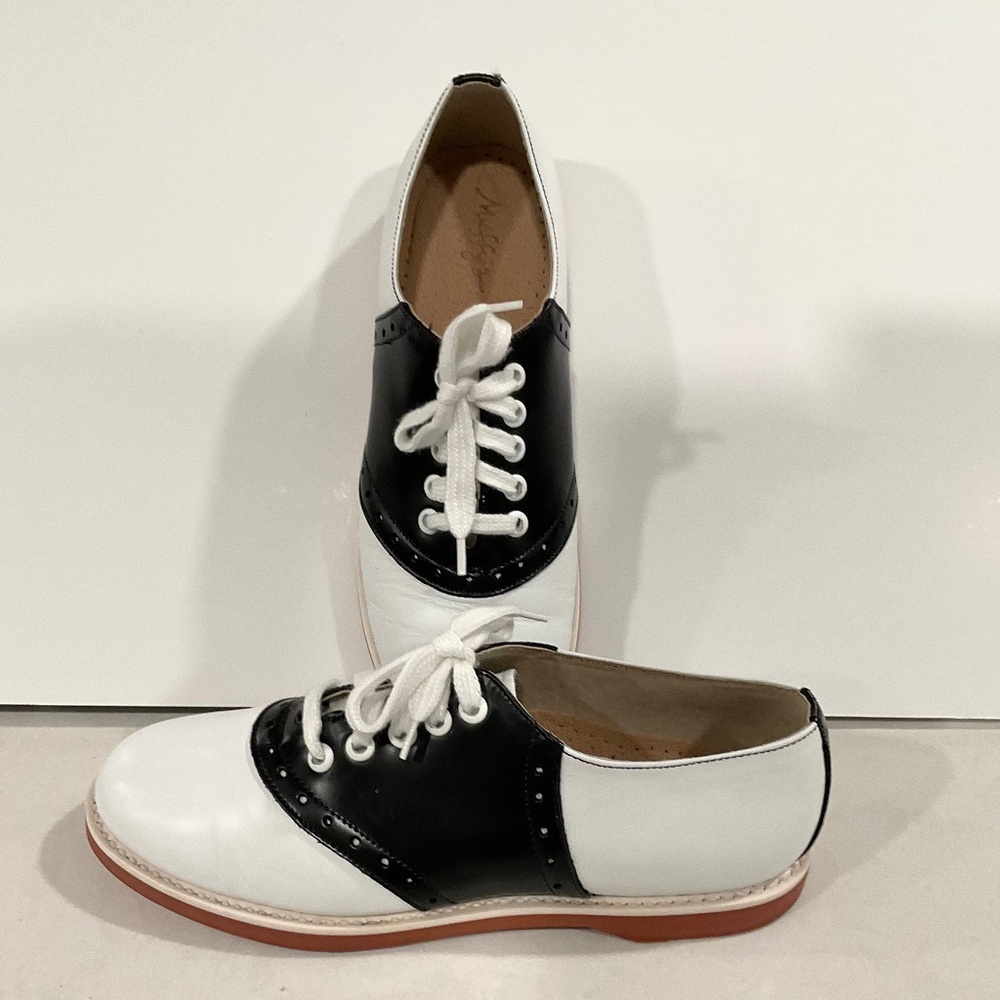 MUFFY’S by WILLITS 1978 VINTAGE Style 5600 Saddle Shoes Black & White Size 8